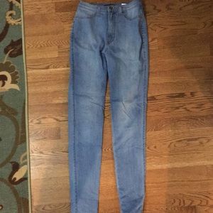 Light wash, high-waisted jeggings